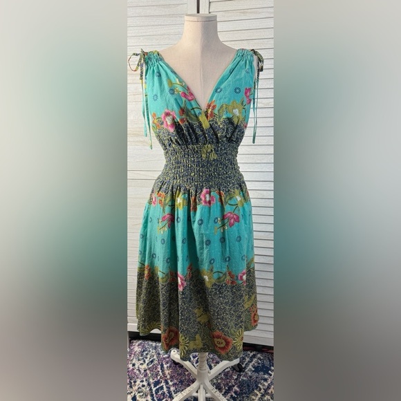 Forever 21 Smocked Waist Summer Dress, Size Medium. Excellent Condition - Picture 2 of 6